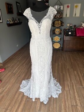 Casablanca Beaded Lace White Bridal Gown Size 12
